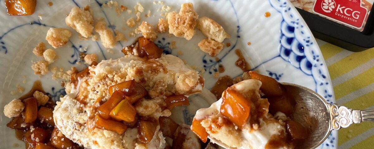 Apple crumble & Maple Walnut Ice cream

Crumble ทำไม่ยาก แต่จะอร่อยมากถ้าได้เนยด...