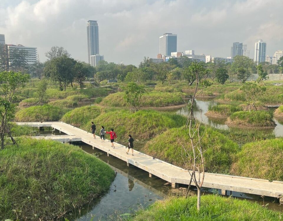 Amazing  เป็นmorning runที่สดชื่น สนุกมาก เริ่มต้นที่สวนลุมเดินเชื่อมไปสวนเบญจกิ...