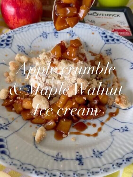 Apple crumble & Maple Walnut Ice cream

Crumble ทำไม่ยาก แต่จะอร่อยมากถ้าได้เนยด...