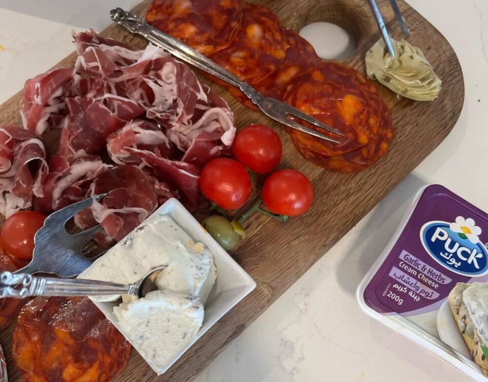 Cold Cut and Cheese Platter for afternoon snack กล่องขวามือที่เขียนว่า PUCK คือc...