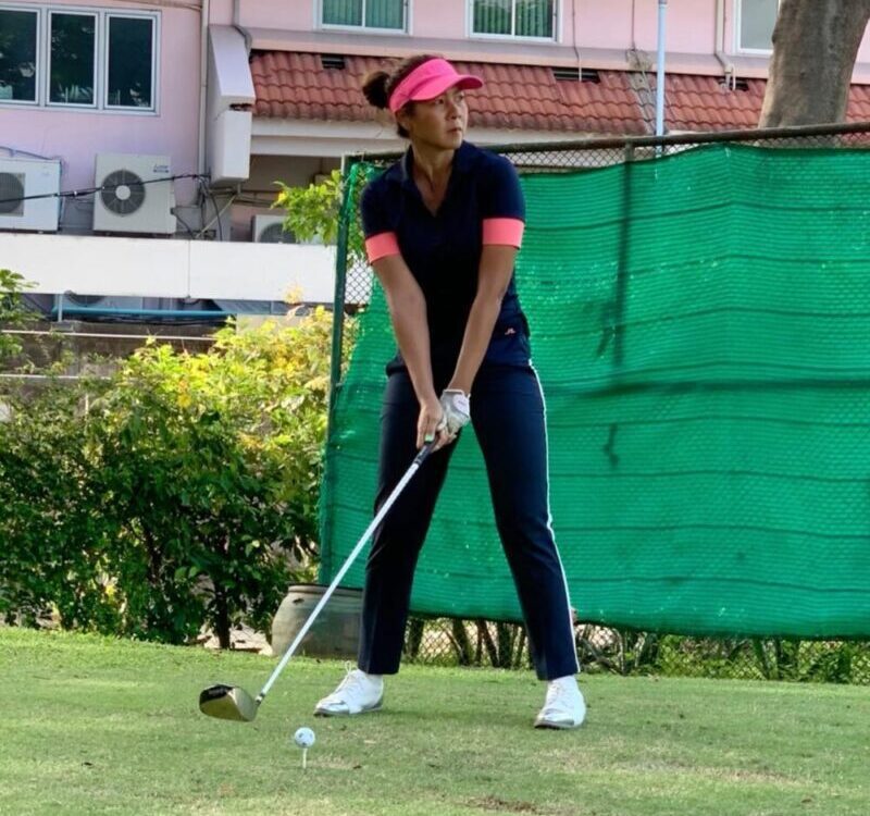 Early bird golfer   ทีออฟตั้งแต่ยังไม่เห็นลูก...