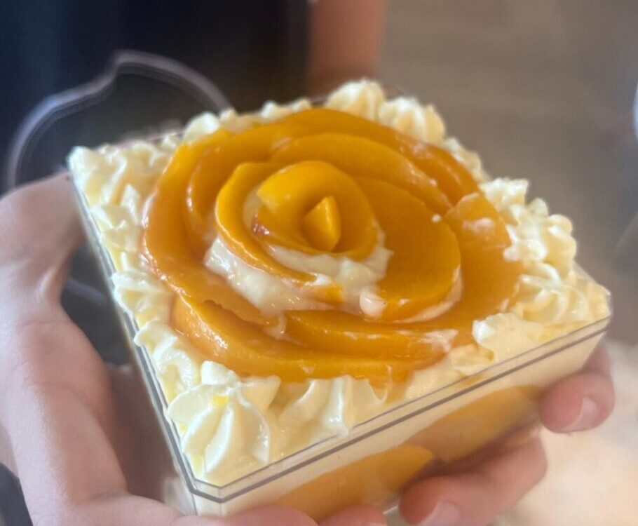 Friday Happy Cooking with Aya 
Peach Caramel Shortcake ที่น้องAyaทำออกมาเป็นรูปด...