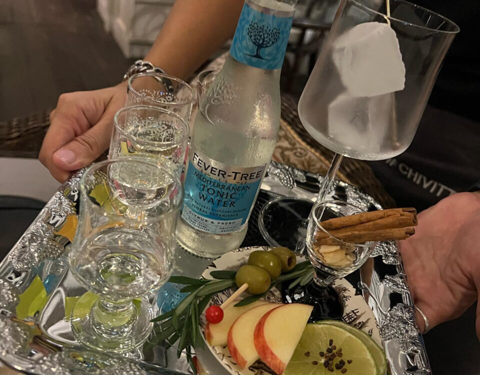 Gin  Cocktail  delicious Cakes ที่ชีวิตธรรมดา เชียงราย...