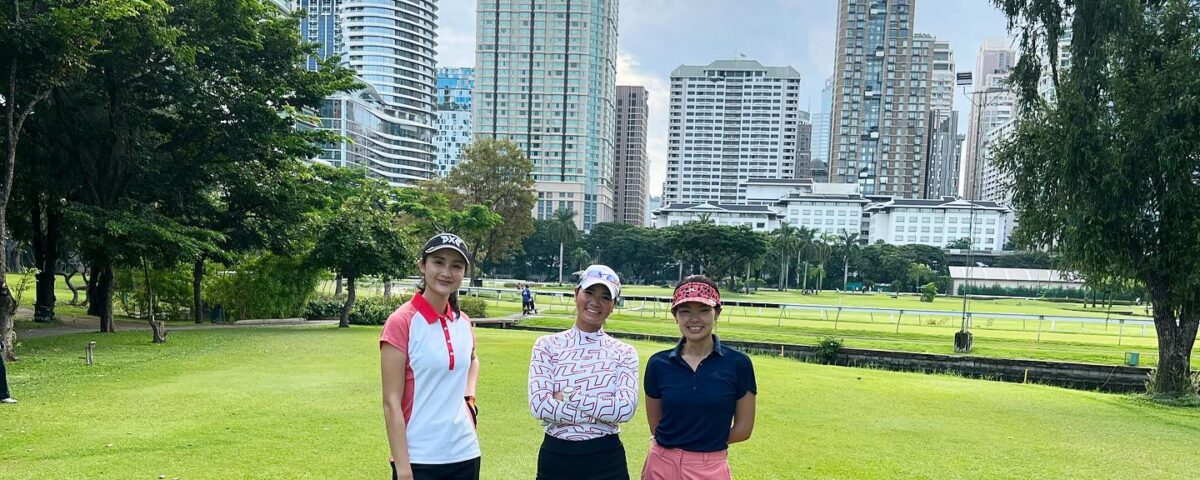 Great day with Early Bird golfers    เสื้อสีmatchกันโดยไม่ได้นัดหมาย...