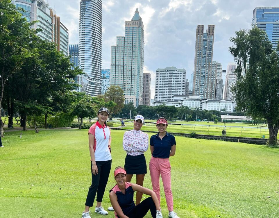 Great day with Early Bird golfers    เสื้อสีmatchกันโดยไม่ได้นัดหมาย...