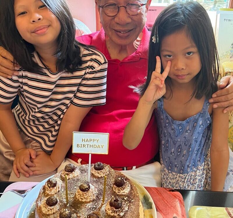 Happy Birthday to คุณพ่อสุดเลิฟ สรงน้ำพระ รดน้ำดำหัวตามประเพณีสงกรานต์ทุกปี 15-0...