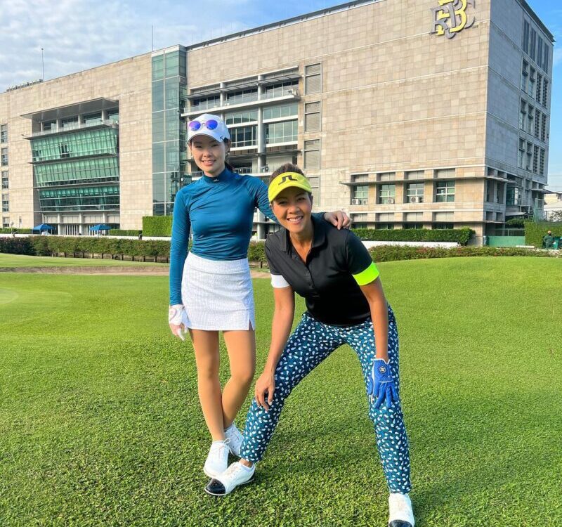 Happy Golfers    at Sport Club Golf Round Up...