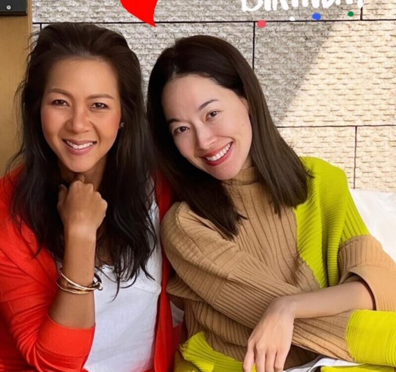 Happy Happy Birthday 
น้องสาวสุดเลิฟ   มีความสุขมากๆนะจ๊ะ Love you...