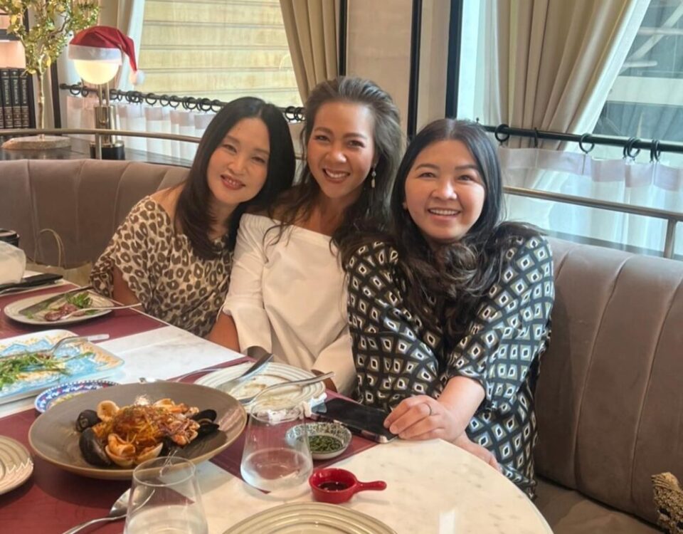 Happy Lunch  กี่ชั่วโมงก็ไม่พอ...