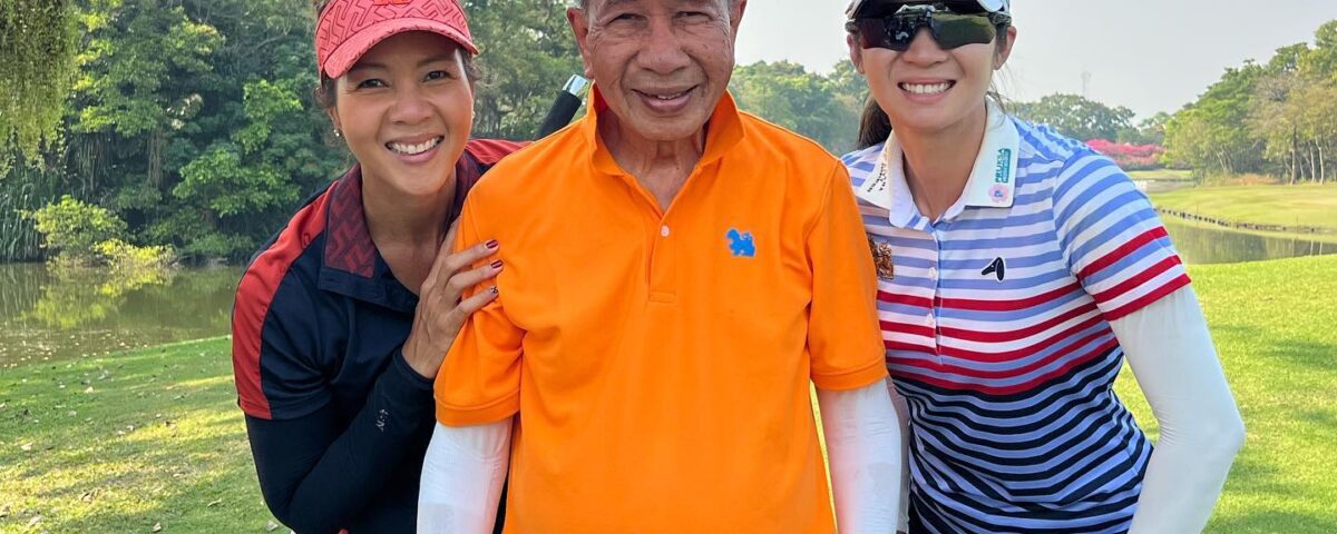 Happy golfers เล่นกอล์ฟกับคุณเสมอวันนี้มีโปรสายป่าน  และน้องเมกะ  มาร่วมเล่นด้วย...