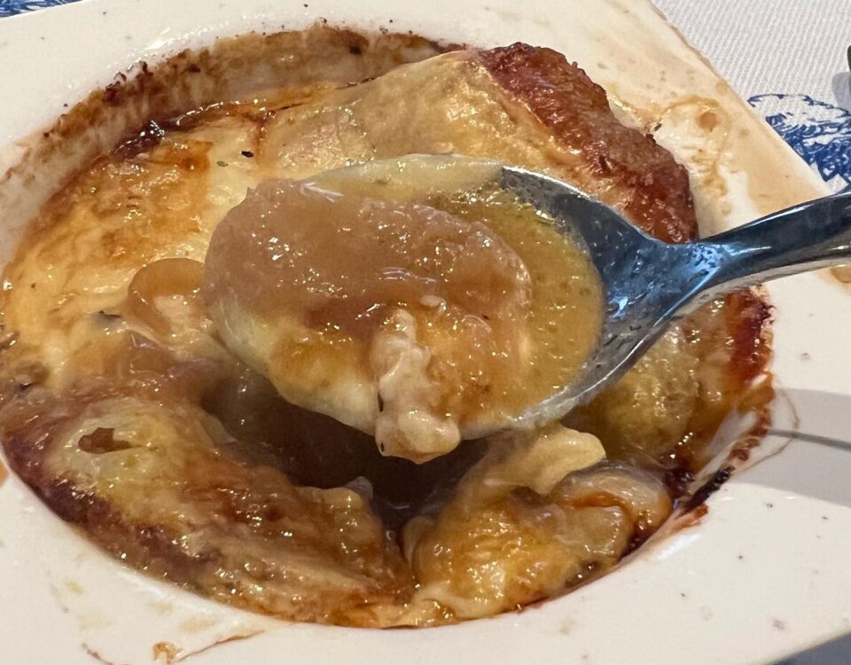 Homemade French Onion Soup by Prae’s Kitchen ซุปที่โปรดที่สุดเลยตั้งใจทำใส่ชีสเย...