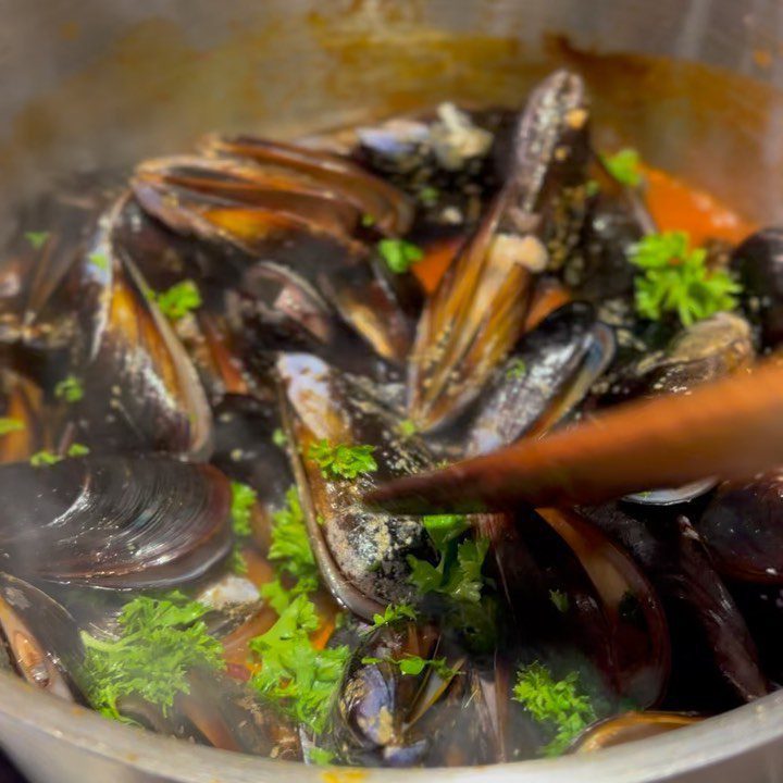 Italian black mussel in spicy tomato sauce...