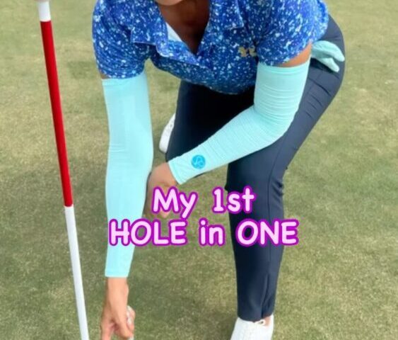 My 1st HOLE in ONE 
130 yards  9 iron
Hole 4th at Navathanee 
ขอบคุณพ่อ ลุงตุ่ม ...