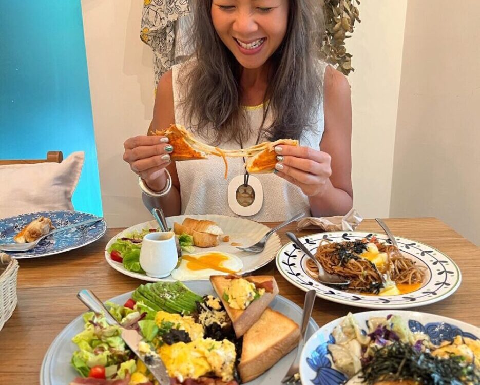 OMG! Kimchi Sandwich with cheese and egg ที่รัาน   อร่อยมากๆๆๆ ชีสยืดสุด กลมกล่อ...