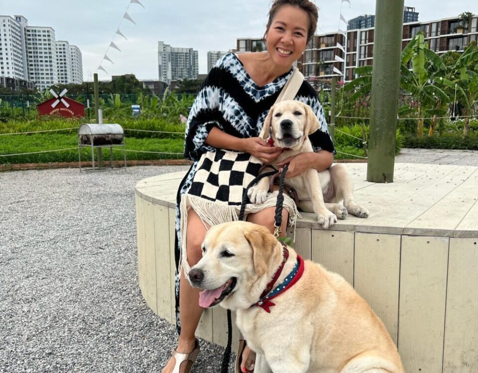 One fine day at Sansiri Backyard เป็นครั้งแรกของOscarกับHerkyที่มาเที้ยวด้วยกัน ...