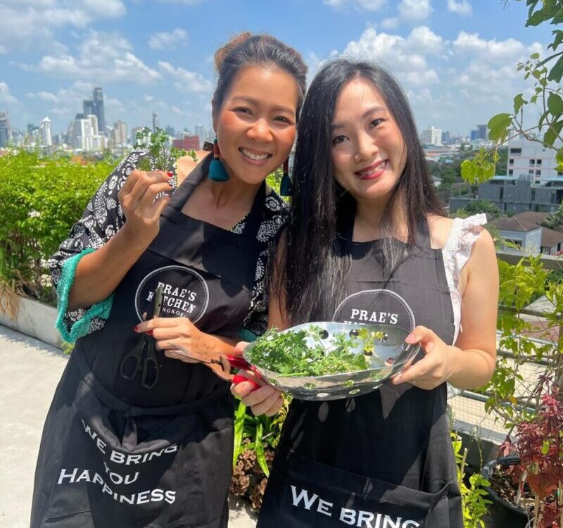 Private Cooking Class with Nong Grace   
ขอบคุณน้องเกรซที่มาให้แบ่งปันการทำอาหาร...