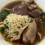 ก๋วยเตี๋ยวเป็ดที่หนึ่งในใจ เกาเหลาเลือดที่สุด...