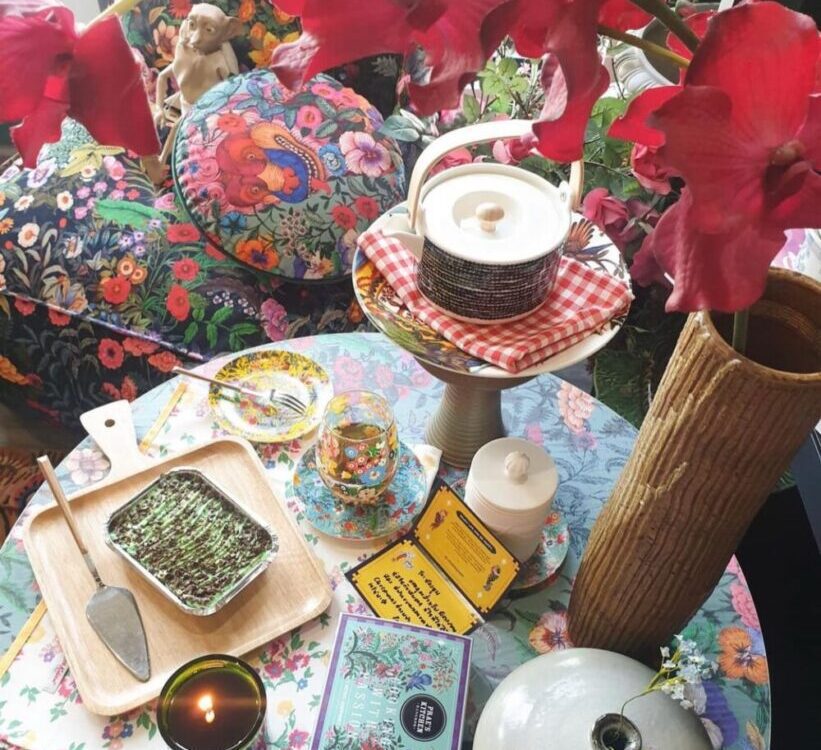 ขอบคุณน้องยูน  ที่สุดผู้ออกแบบลายกล่องHappy Four Seasons ที่ทำให้ขนมของPrae’s Ki...