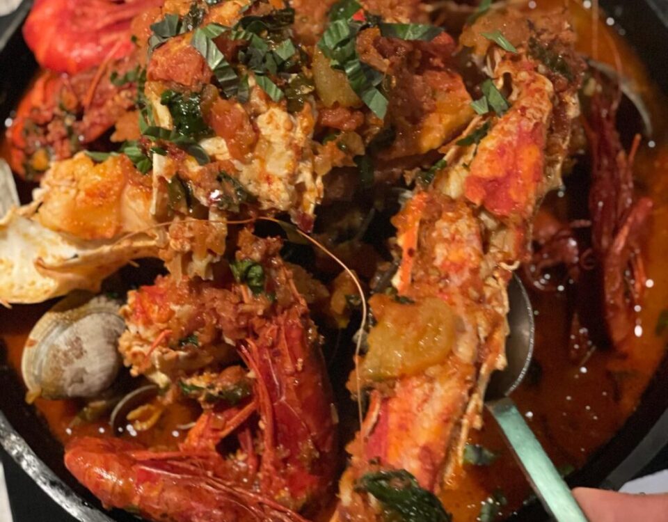 จานนี้ทานกันทั้งหมู่บ้าน กระหน่ำseafoodหมดทะเล อร่อย สะใจมาก...