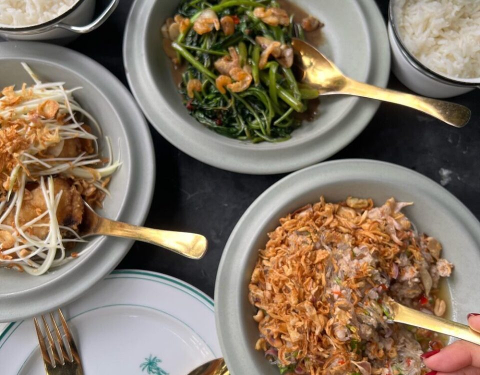 ดีใจมีร้านอร่อย  บรรยากาศดีใกล้บ้าน  มากแค่ 3 นาทีแถมน้องหมาก็มาได้  ประทับใจมาก...