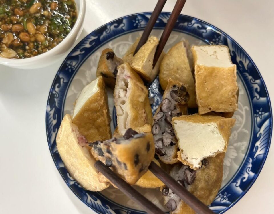 ตือคาโค ช้างม่อย อร่อยมาก! ถั่วดำ เผือกทอด เต้าหู้ทอด ข้าวโพดทอด ดีงาม...