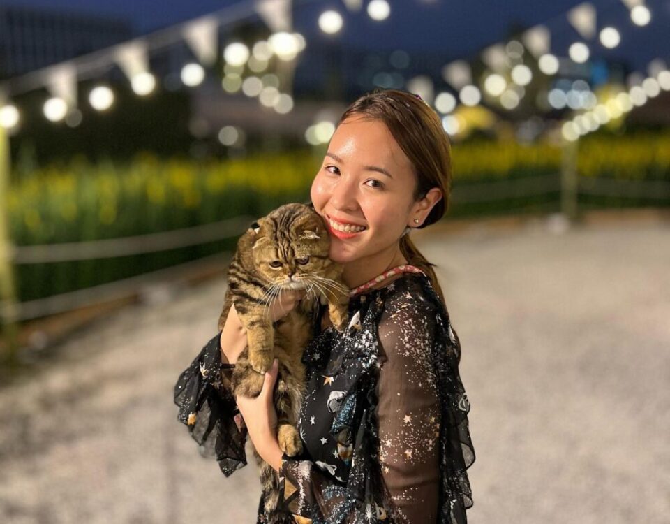 ต้อนรับลูกสาว  กลับบ้าน ด้วยการพาหมาแมว มาเดินเล่น...