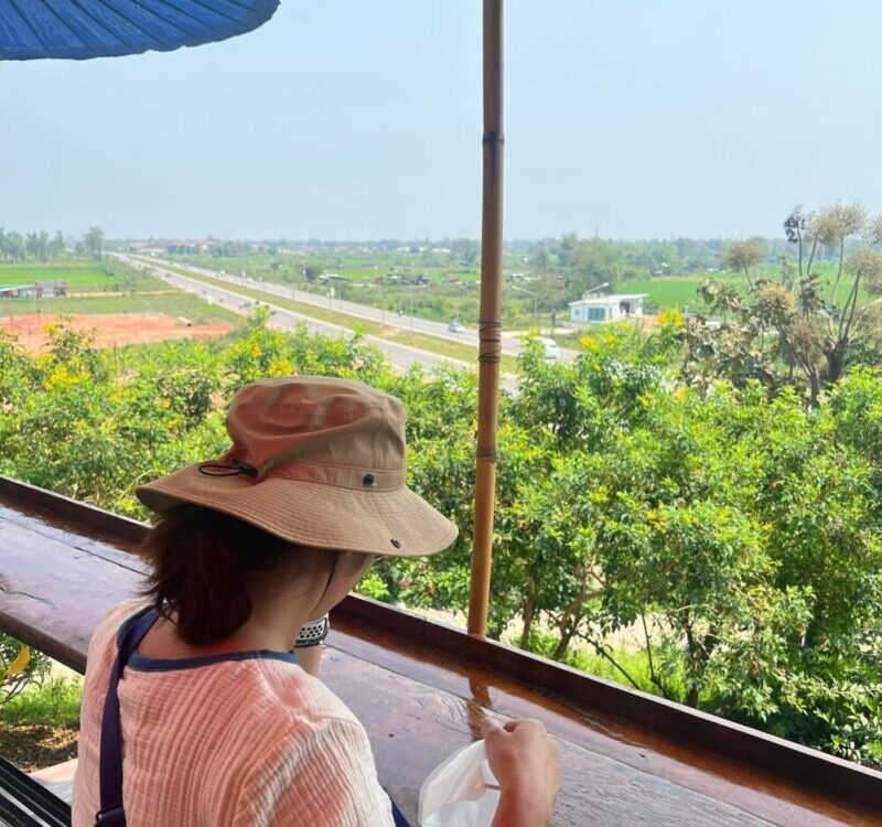 พักริมทางที่ภูเพียงพอ กาแฟสด ขนมปังปิ้ง น้ำเงี้ยว...