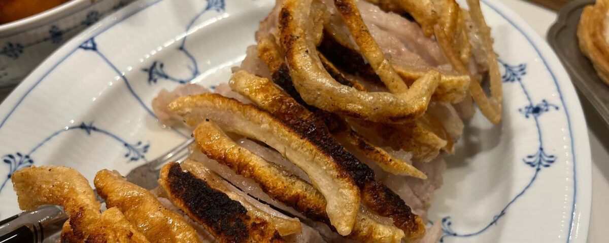 ภูมิใจนำเสนอ Danish Roast PorkอาหารTraditional Danish Christmas ทานกับCaramelise...