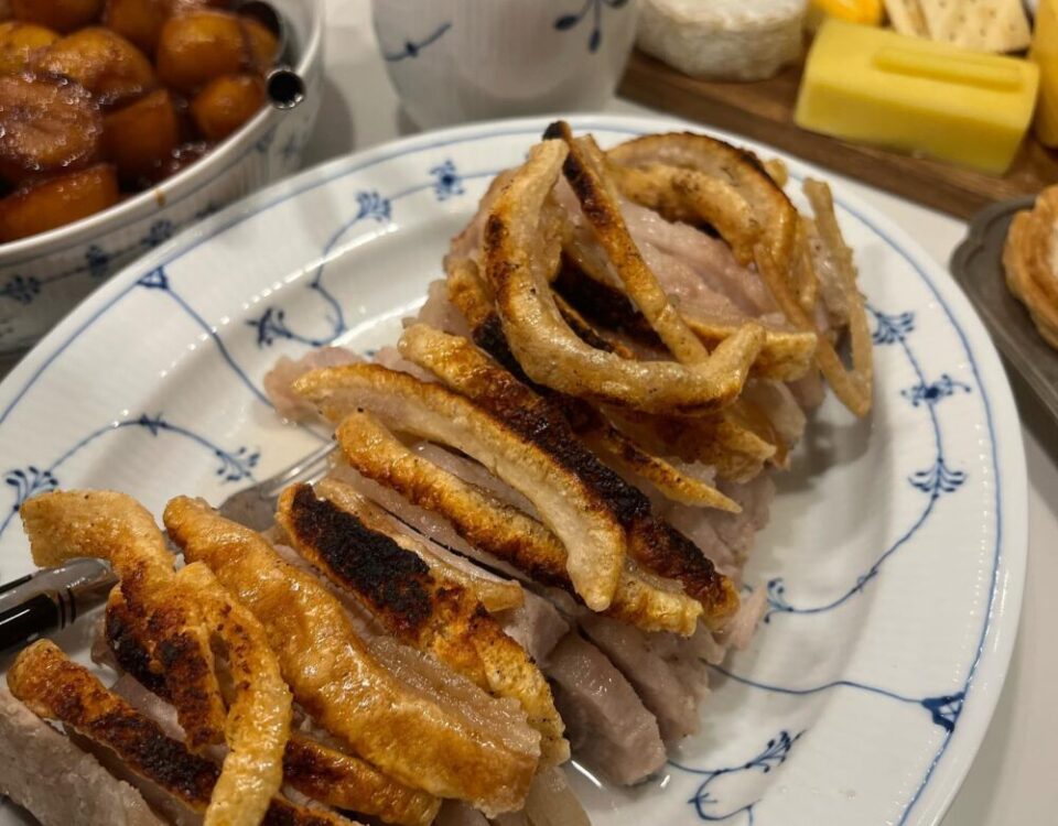 ภูมิใจนำเสนอ Danish Roast PorkอาหารTraditional Danish Christmas ทานกับCaramelise...