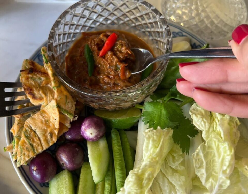 ร้านอาหารไทยอร่อย วิวสวยที่ท่าเตียน...