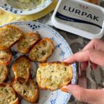 วันนี้ขอนำเสนอ ขนมปังกระเทียมค่ะ ทำง่าย ทานได้ทุกคน เคล็ดลับความอร่อยนี่เลยค่ะ เ...