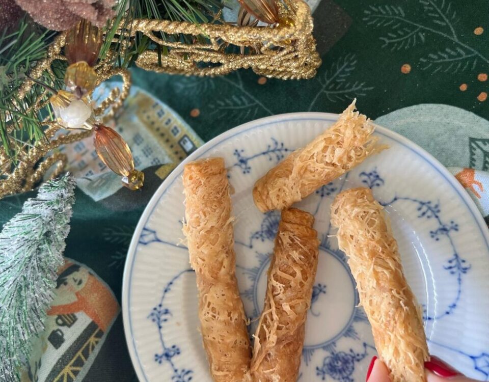 ส่งมาด้วยใจ ขอบคุณคุณเฟิร์น  ลูกค้าของPrae’s Kitchenที่น่ารัก ที่ขนมลาแบบorigina...