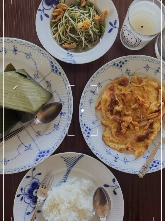 ห่อหมกไข่แมงดาและใบยอ ที่น้องขิม  หิ้วตรงมาให้จากสุราษฎ์ธานีทำเสร็จใหม่ๆ อร่อยล้...