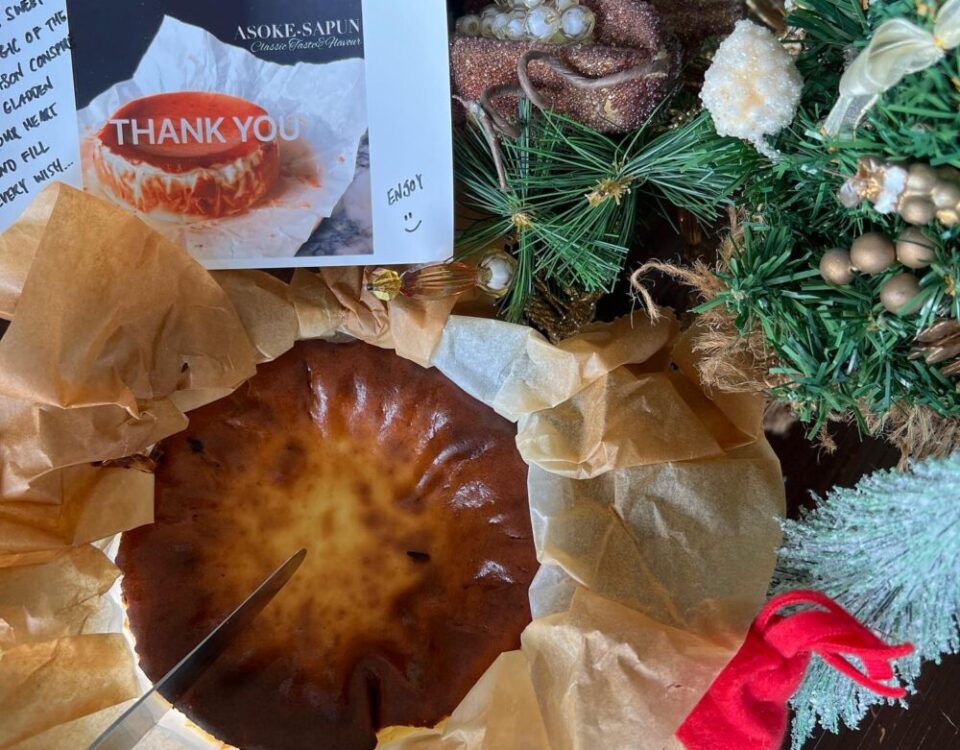 อร่อยกรี๊ด!! เป็น Japanese Brunt Cheesecakeที่อร่อยที่สุด เนื้อข้างในเนียน นุ่ม ...