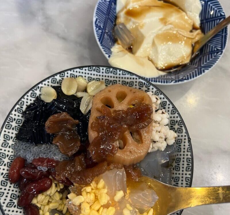 อร่อยหมด ใครชอบเต้าทึง น้ำเต้าหู้ เต้าฮวยเชิญทางนี้ค่ะ ร้านก็น่ารัก ราคาก็น่ารัก...