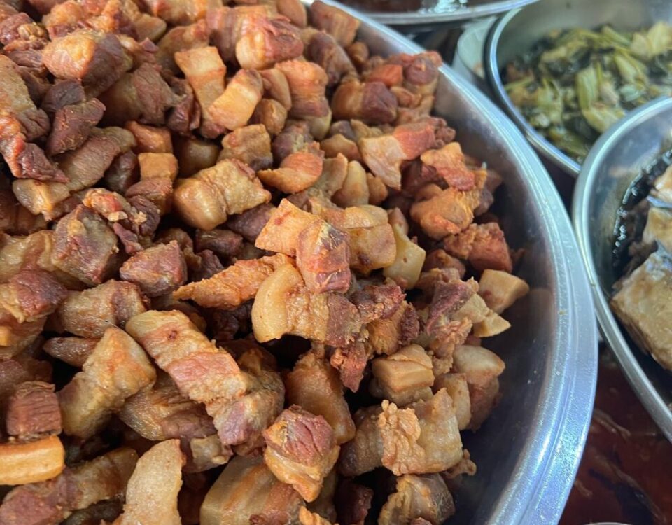 เป็นลมค่ะ ร้านข้าวแกงแม่อ้อนเจ้าเก่า สะพานหัน มีแต่ของอร่อย หมูสามชั้นทอดเค็ม แก...