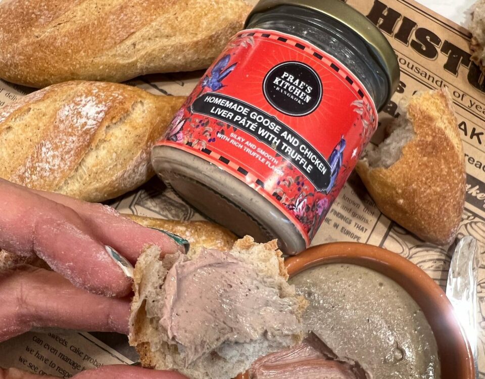 เพราะขนมปังดีเลยอยากให้ใครสั่งTruffle Pate วันนี้ รับเลย freshly made bread  ไปท...