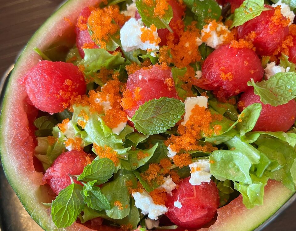 แตงโมเป็นได้มากกว่าของหวานนะคะ
วันนี้ขอนำเสนอ Watermelon Salad with Honey mustar...