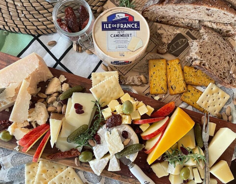 ใครเป็น Cheese & Wine Lover ขอให้ลองค่ะ จัดให้สวยเพิ่มอรรถรสในการทาน เสิร์ฟก่อนห...