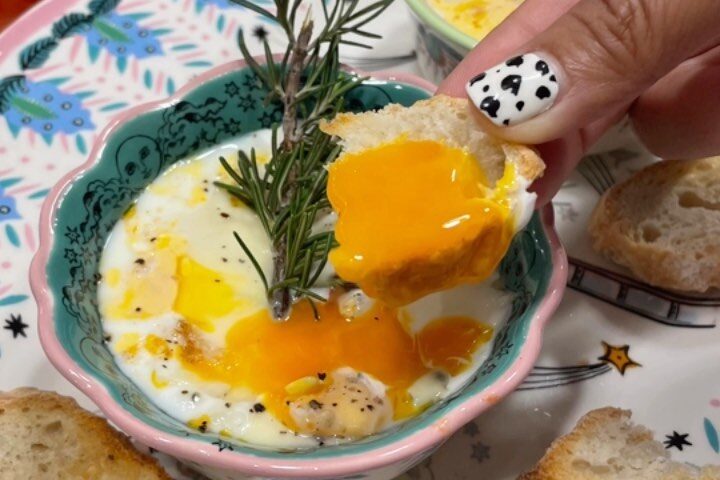 ‘A perfect match for your toast’
เมนูนี้ ทานกับขนมปังปิ้ง ไม่ว่าใครก็ต้องฟิน

ขอ...