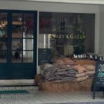 ใครหาที่ซื้อผักออร์แกนิก แนะนำ Sweet & Green เลย ได้ต้นผักเคลกลับมาด้วยเดี๋ยวมาด...