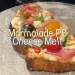 เมนูใหม่ไม่เคยทำ ตอนแรกคิดว่าไม่น่ารอด..แต่ดันอร่อยเฉย
Marmalade + peanut butte...